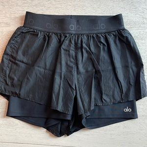 Alo High-Waist Catch The Light Shorts Black
